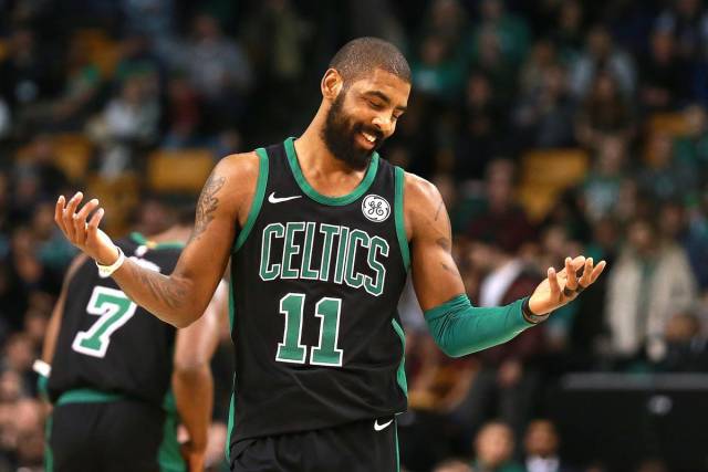 继续踢自己 继续踢自己