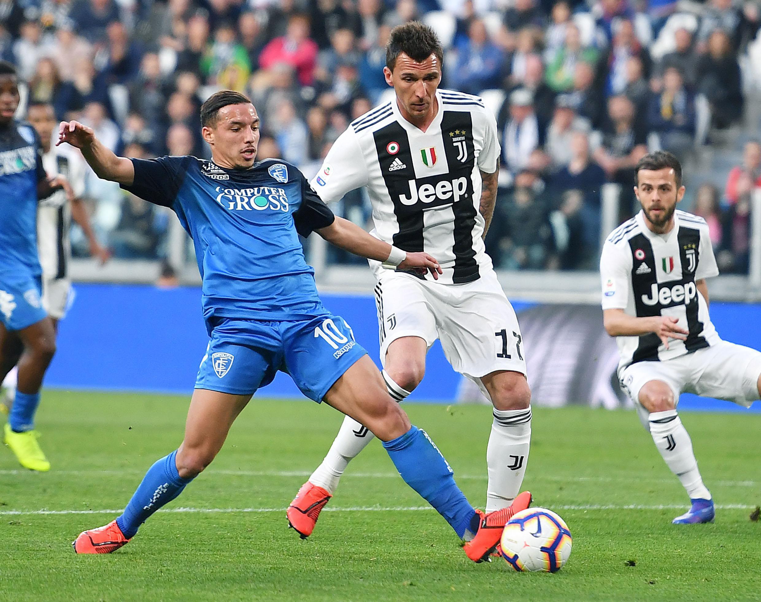 锋线球星为 锋线球星为